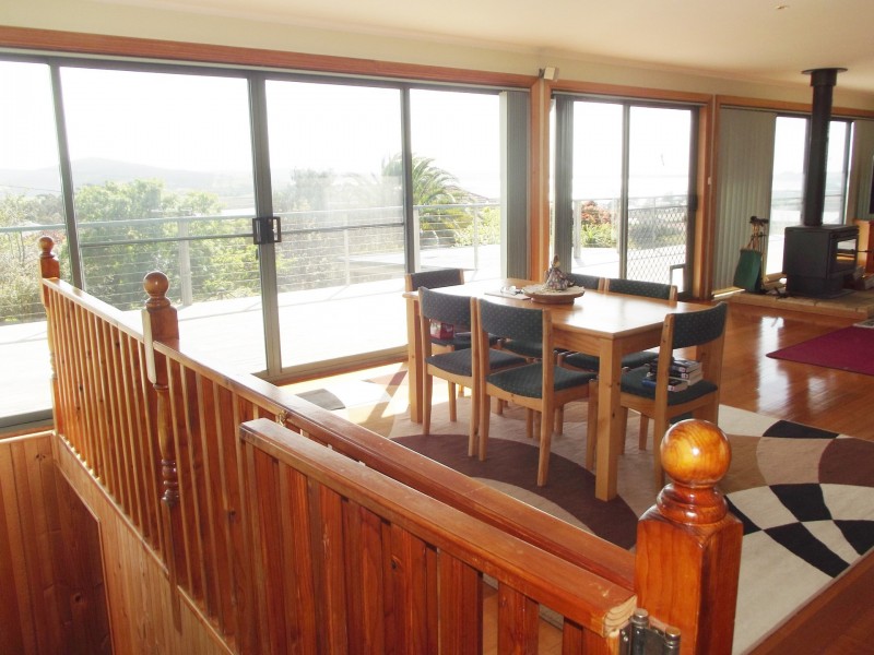 14 Douglas Court, St Helens TAS 7216
