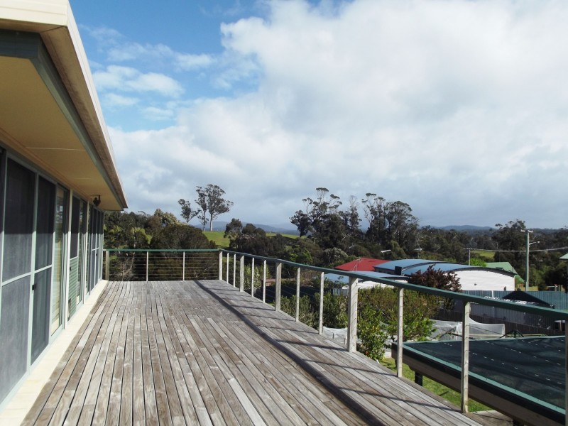 14 Douglas Court, St Helens TAS 7216