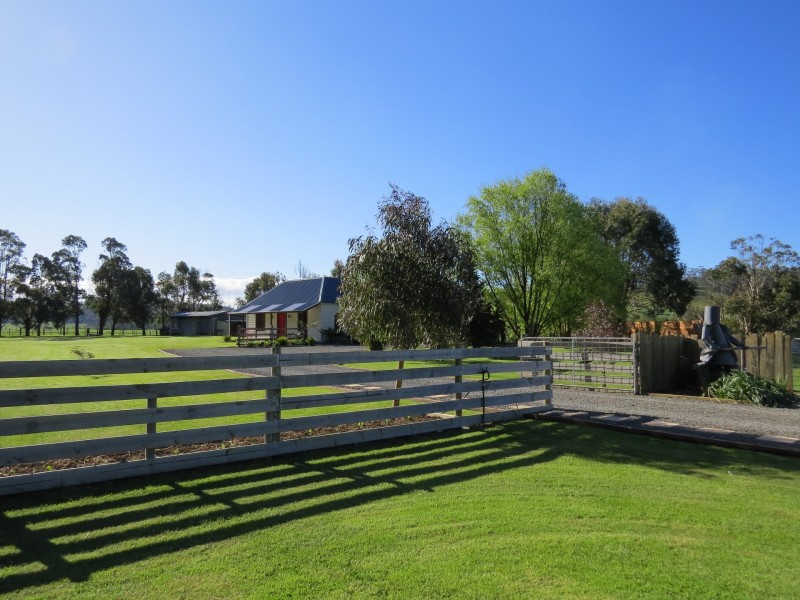 137 Binalong Bay Road, St Helens TAS 7216