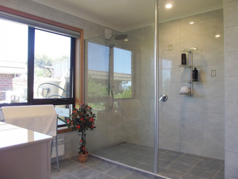 176 Scamander Avenue, Scamander TAS 7215