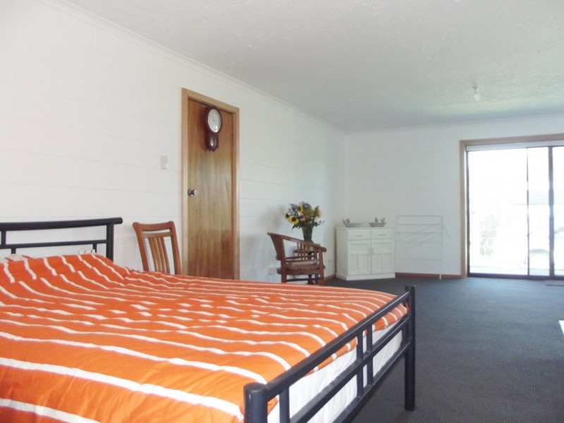 176 Scamander Avenue, Scamander TAS 7215