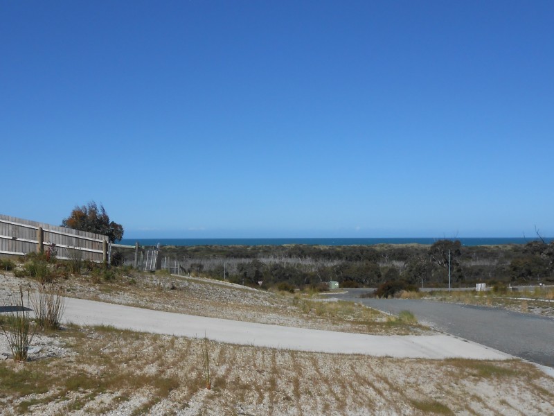 8 Malibu Street, Scamander TAS 7215