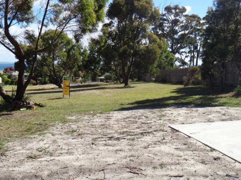 1/36 Coffey Drive, Binalong Bay TAS 7216