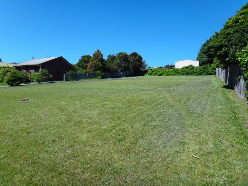 11 Penelope Street, St Helens TAS 7216