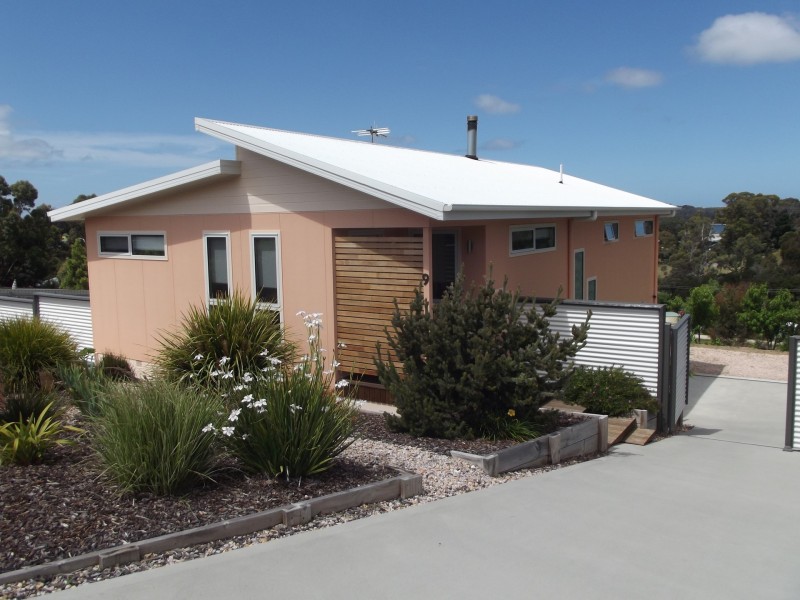 9 Bayvista Rise, St Helens TAS 7216
