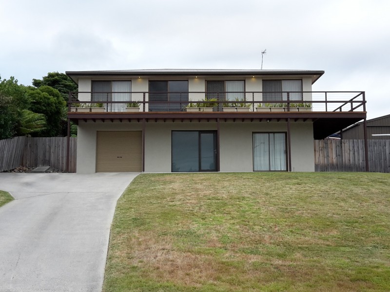 18 Lawry Heights, St Helens TAS 7216