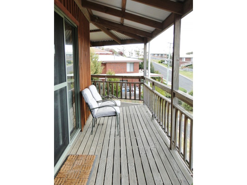 17 Erythos Grove, St Helens TAS 7216