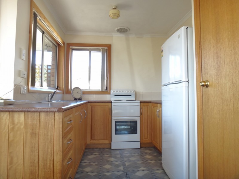 Unit 1/7 Heather Place, St Helens TAS 7216