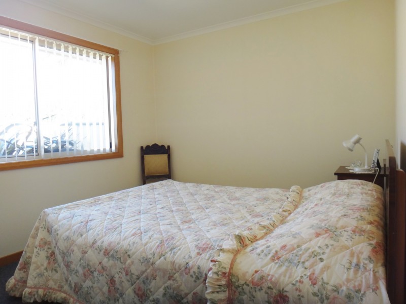 Unit 1/7 Heather Place, St Helens TAS 7216