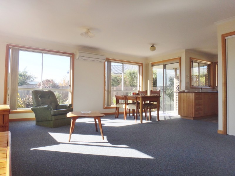 Unit 1/7 Heather Place, St Helens TAS 7216