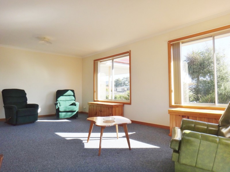 Unit 1/7 Heather Place, St Helens TAS 7216