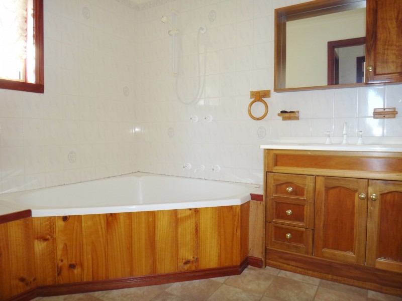 3 Idas Court, St Helens TAS 7216