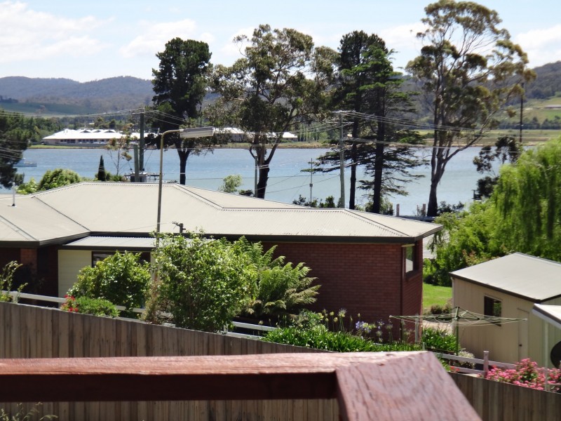 5 Lawry Heights, St Helens TAS 7216