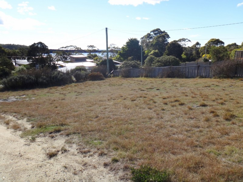 178 Main Road, Binalong Bay TAS 7216