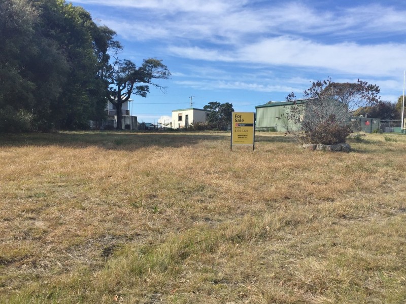 1 Barnett Close, Binalong Bay TAS 7216