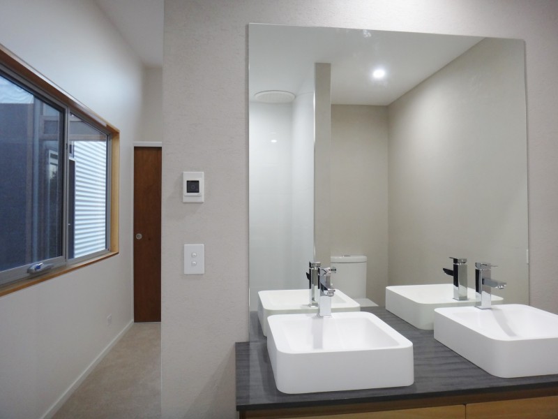 Unit 1/1 Oberon Place, Scamander TAS 7215