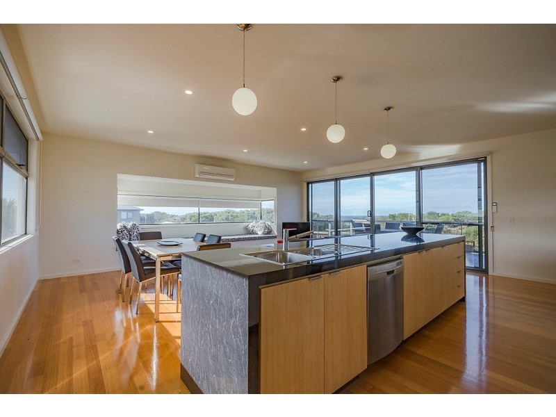 96 Tasman Highway, Beaumaris TAS 7215