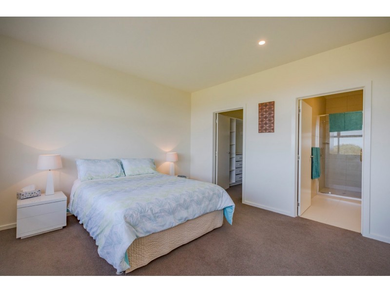 96 Tasman Highway, Beaumaris TAS 7215