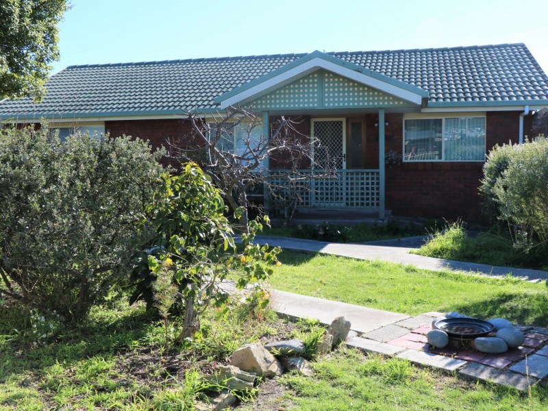 12 Lindsay Parade, St Helens TAS 7216