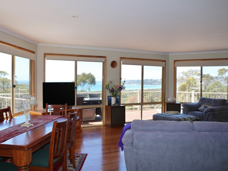 10 Lyall Road, Binalong Bay TAS 7216