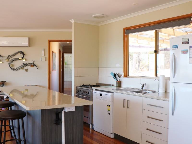 10 Lyall Road, Binalong Bay TAS 7216