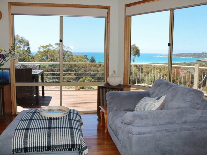 10 Lyall Road, Binalong Bay TAS 7216