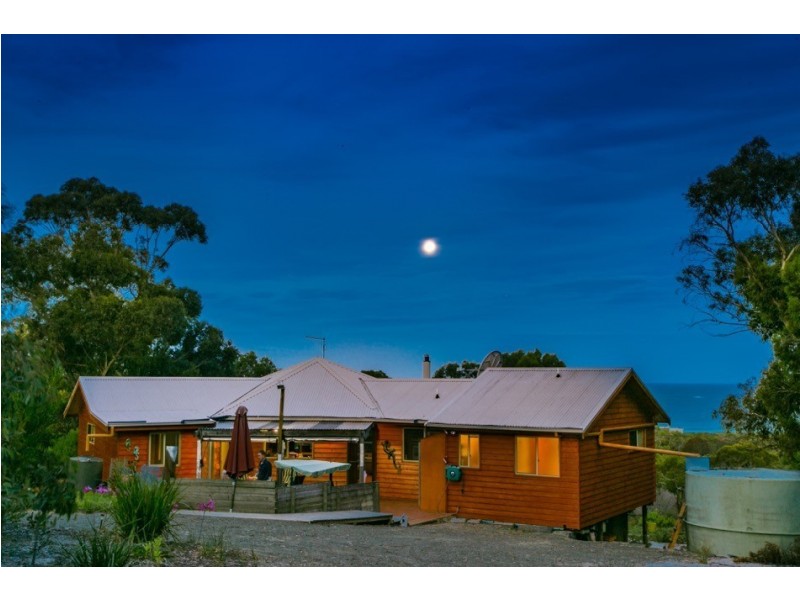 10 Lyall Road, Binalong Bay TAS 7216