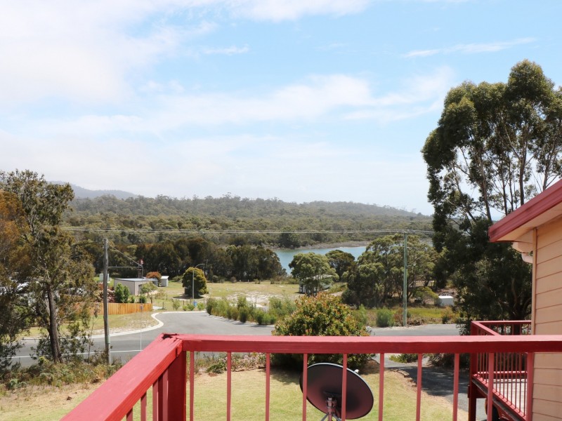 188 Main Road, Binalong Bay TAS 7216