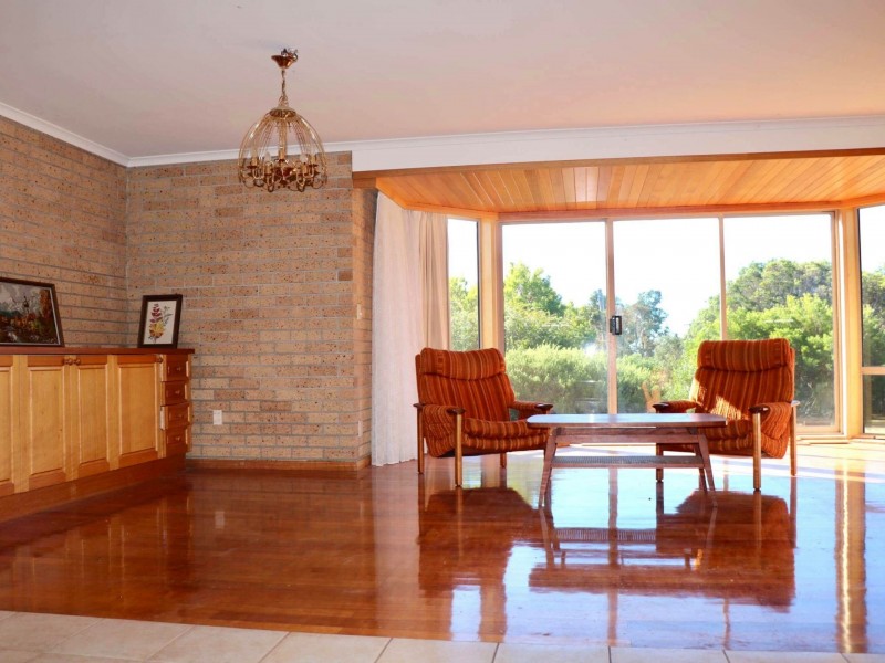 16 Pacific Drive, Binalong Bay TAS 7216