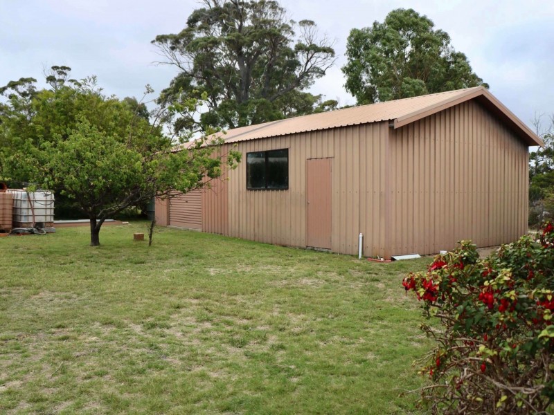 16 Pacific Drive, Binalong Bay TAS 7216