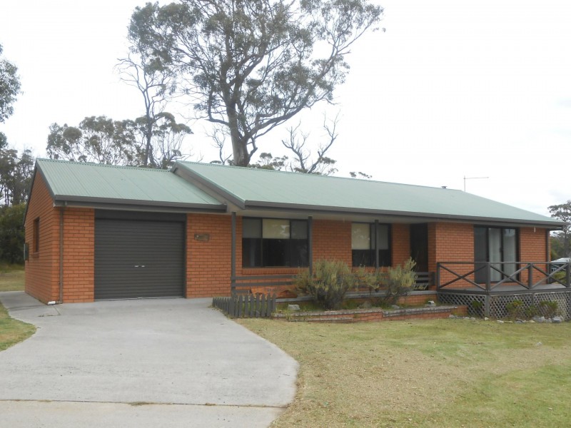 35 Coffey Drive, Binalong Bay TAS 7216