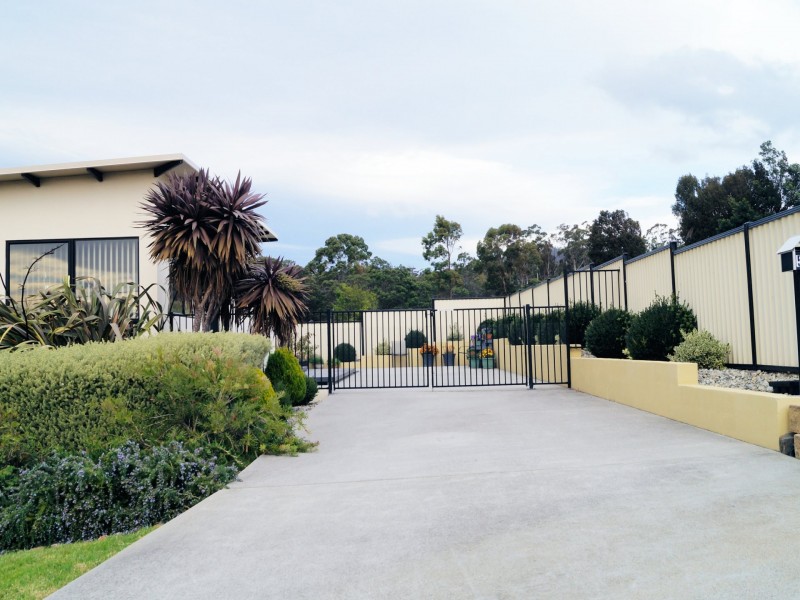 57 Lawry Heights, St Helens TAS 7216