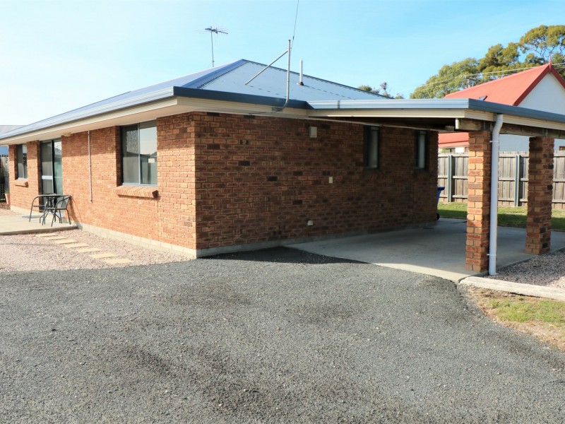 1/74 Medeas Cove Esplanade, St Helens TAS 7216