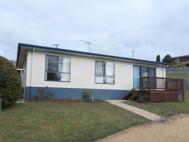 12 Erythos Grove, St Helens TAS 7216