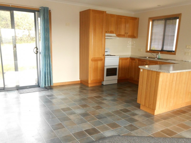12 Erythos Grove, St Helens TAS 7216