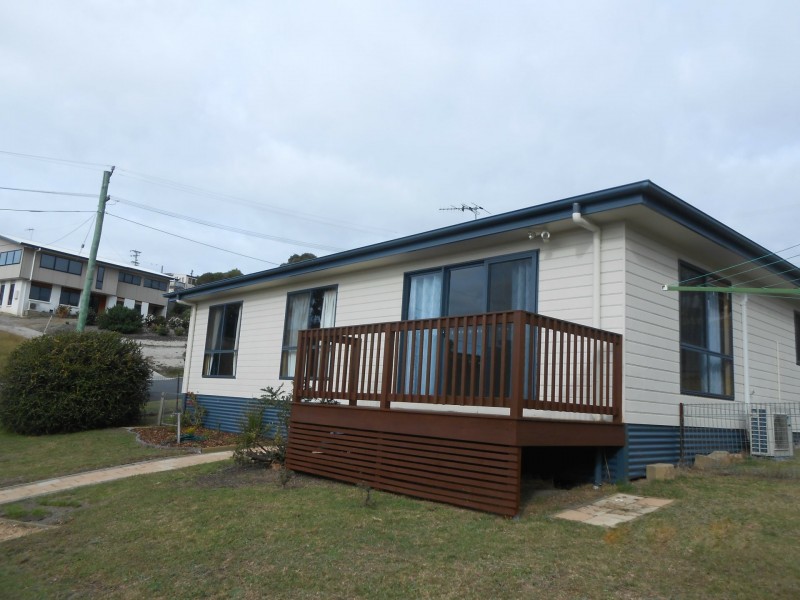 12 Erythos Grove, St Helens TAS 7216