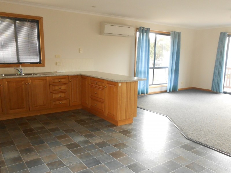 12 Erythos Grove, St Helens TAS 7216