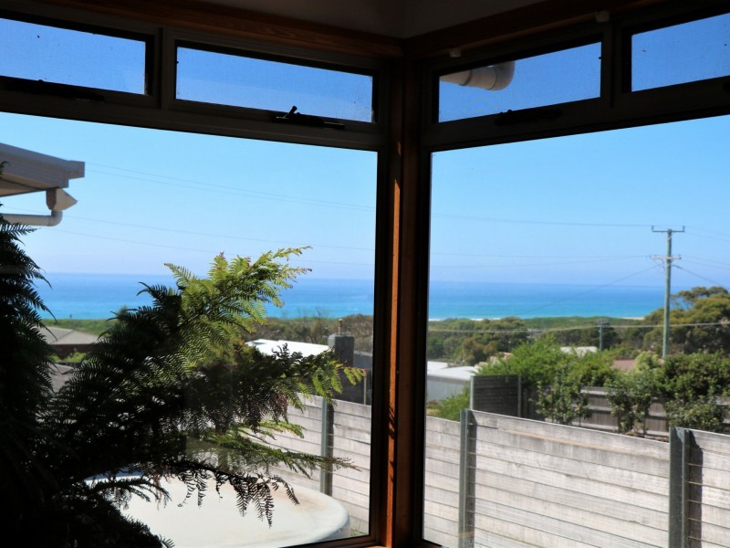 11 Targett Street, Scamander TAS 7215