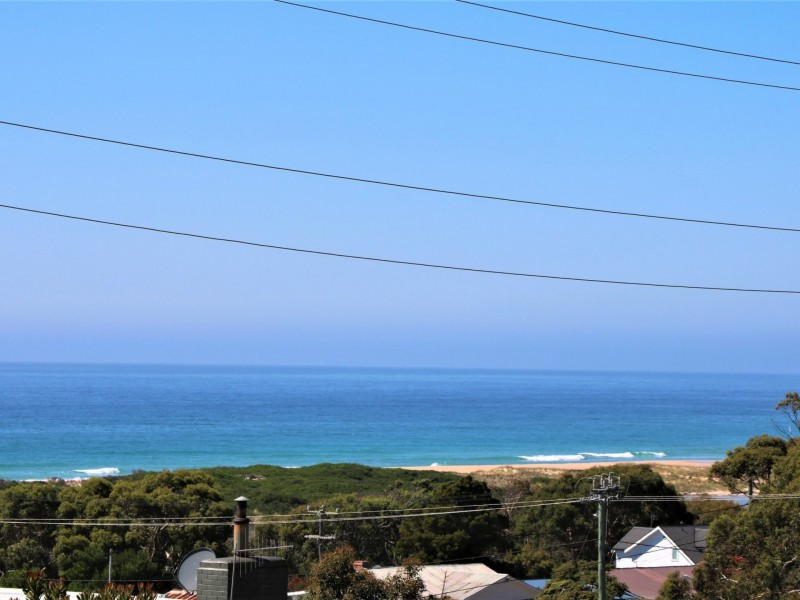 11 Targett Street, Scamander TAS 7215