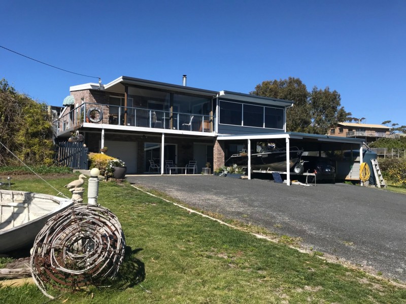 16 Beven Heights, Binalong Bay TAS 7216