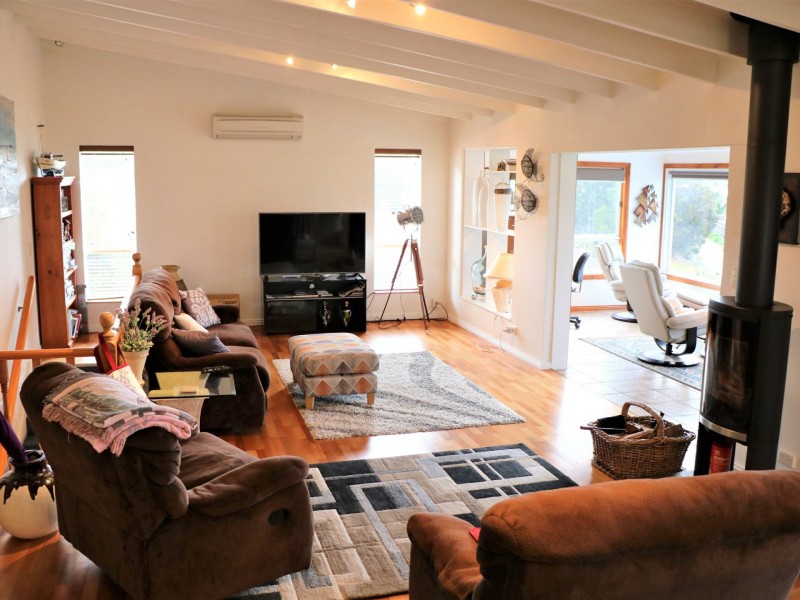 16 Beven Heights, Binalong Bay TAS 7216