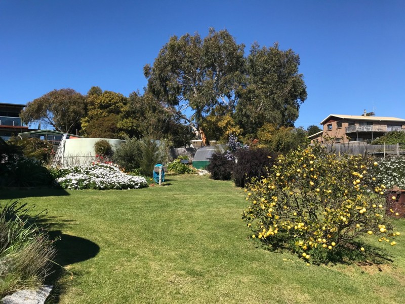 16 Beven Heights, Binalong Bay TAS 7216