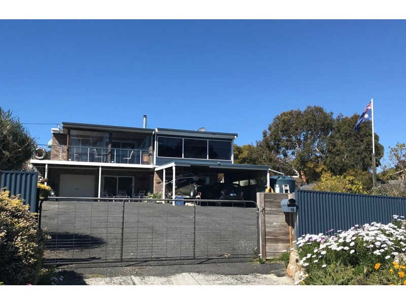 16 Beven Heights, Binalong Bay TAS 7216