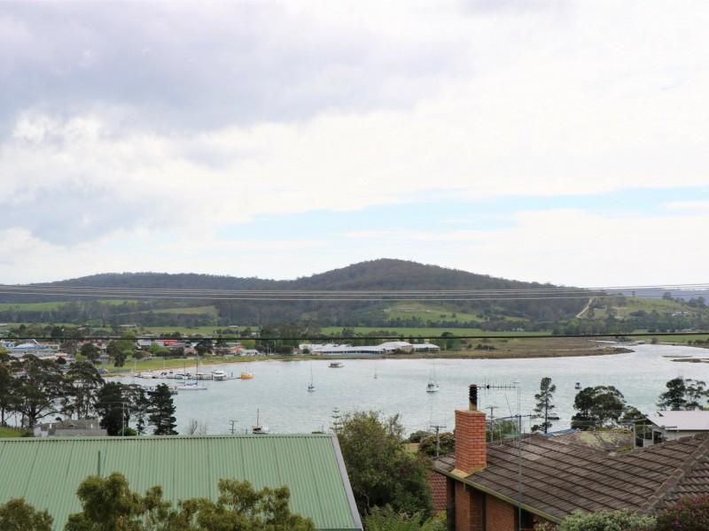 2 Telemon Street, St Helens TAS 7216