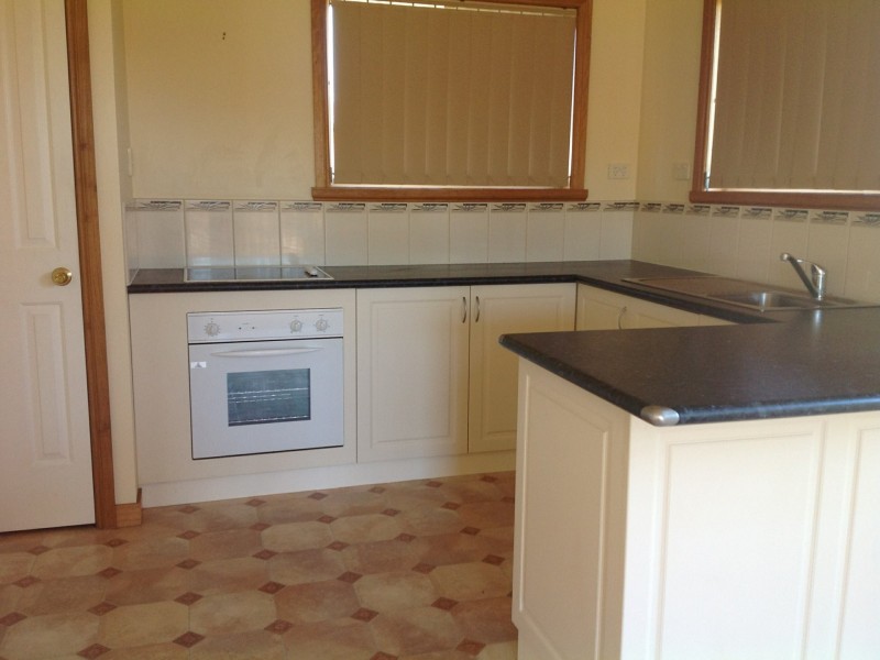 Unit 2/13 Cameron Street, St Helens TAS 7216