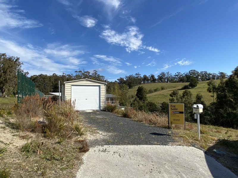 17 Douglas Court, St Helens TAS 7216