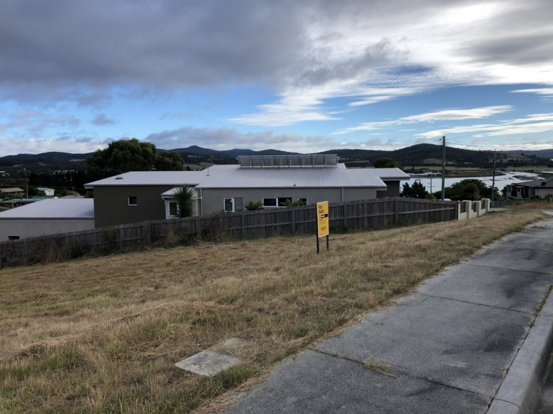 24 Cobrooga Drive, St Helens TAS 7216