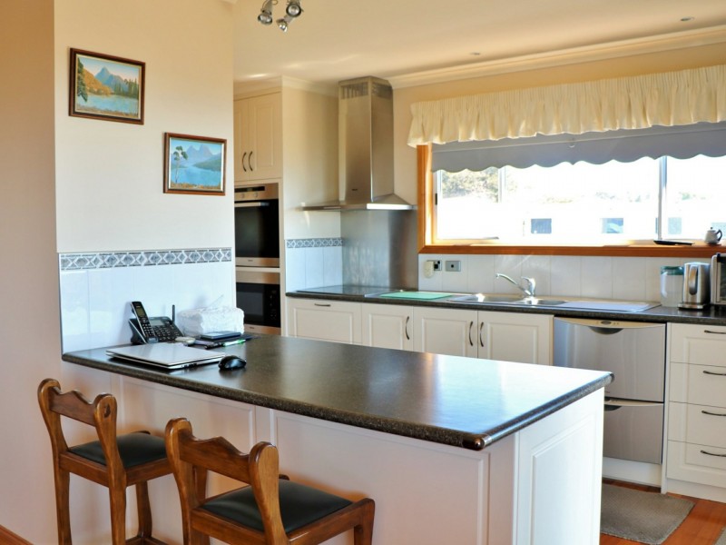 14 Targett Street, Scamander TAS 7215