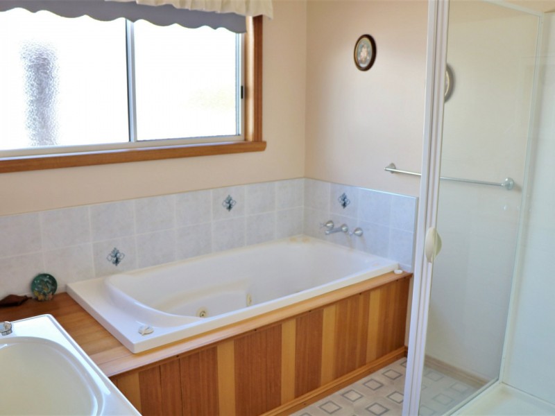 14 Targett Street, Scamander TAS 7215