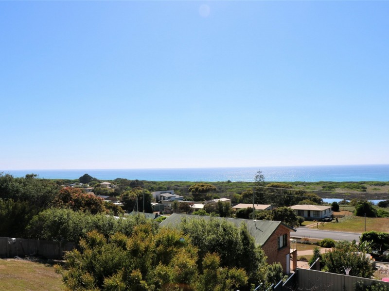 14 Targett Street, Scamander TAS 7215